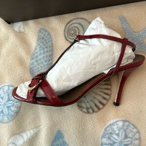 Rose red Gucci Sandals.